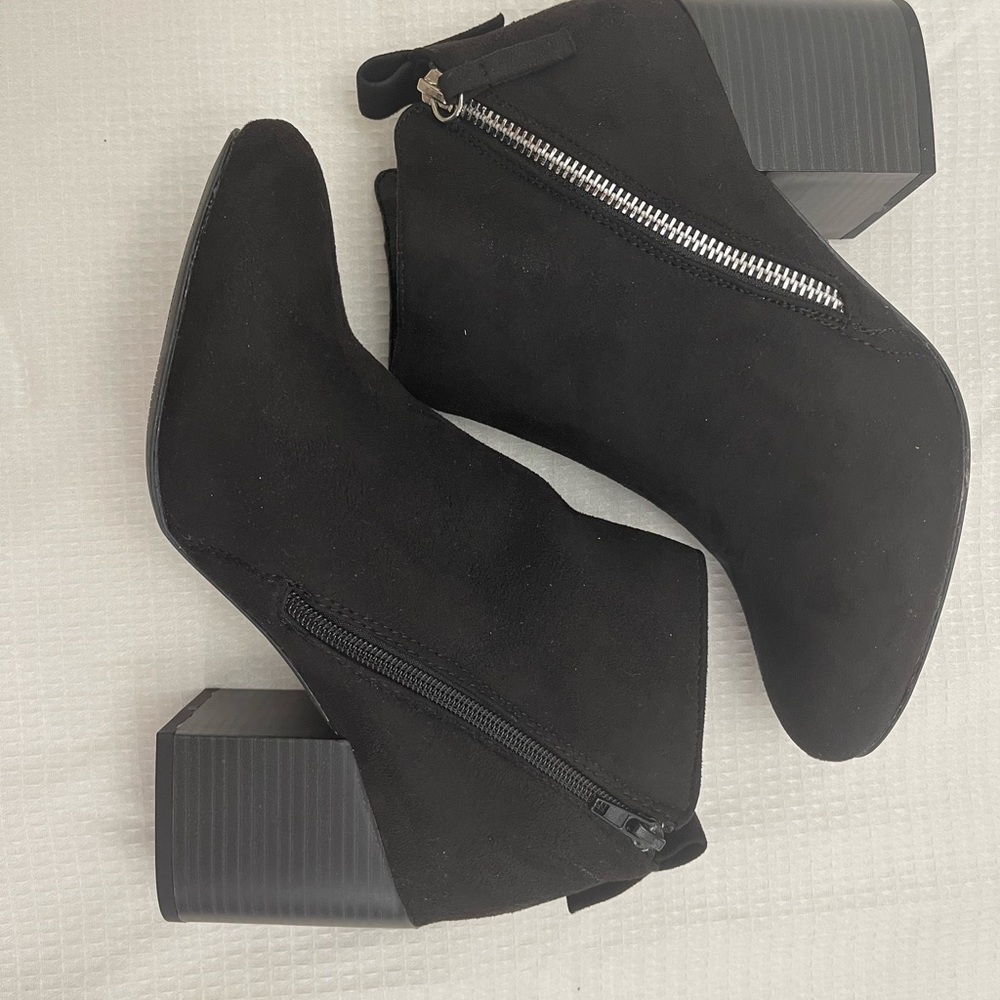 Booties - Picture 5 of 6